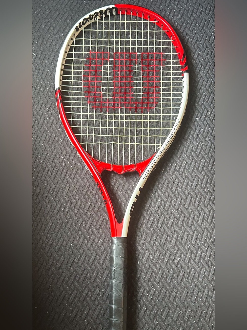 Tennis Racquet Wilson Rodger Federer 110 Racket Power Strings L4 4 1/2
